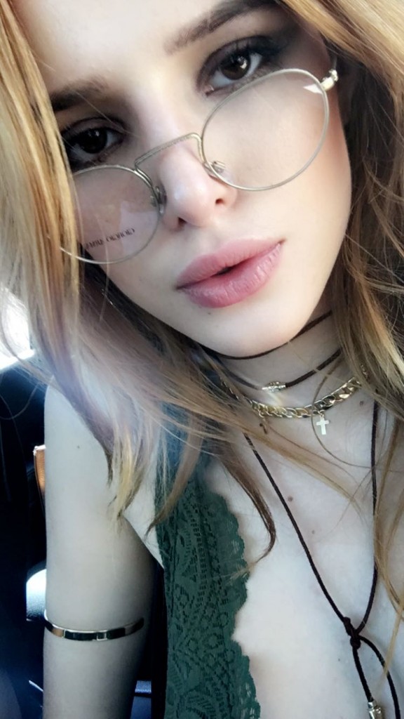 Bella Thorne Sexy 4