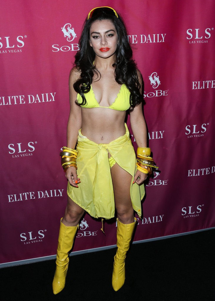 Charli XCX Sexy 39