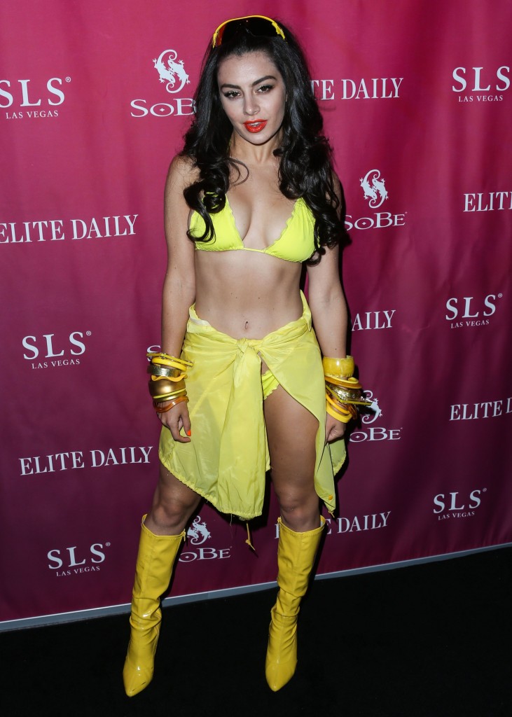 Charli XCX Sexy 41