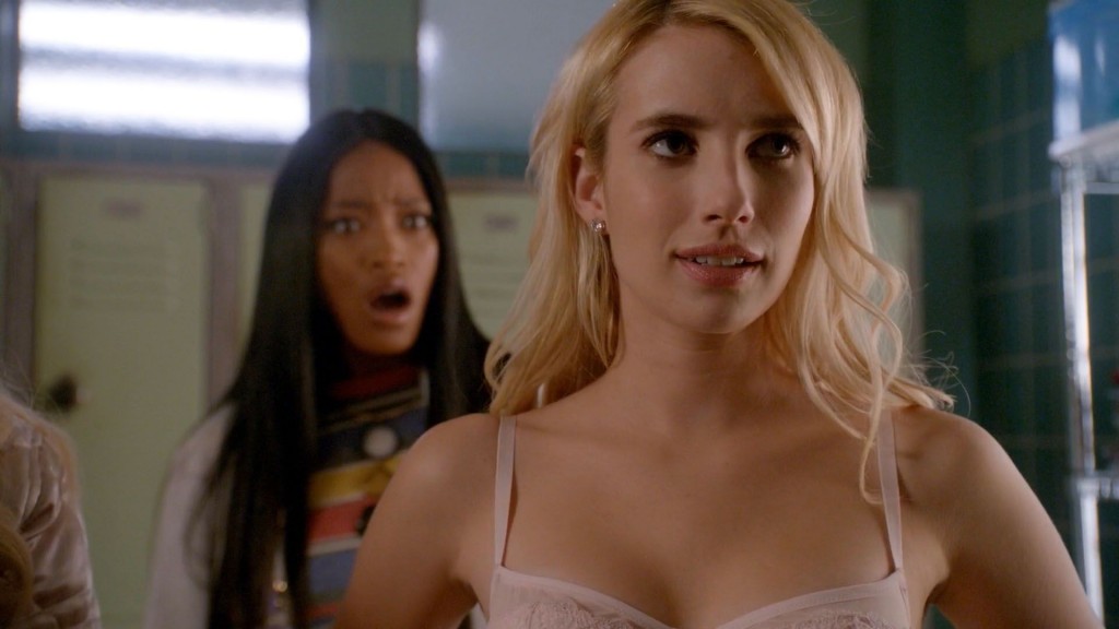 Emma Roberts Sexy 3