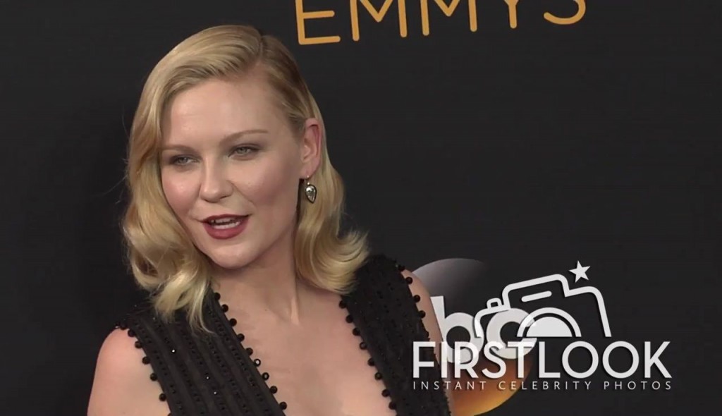 Kirsten Dunst Cleavage 130