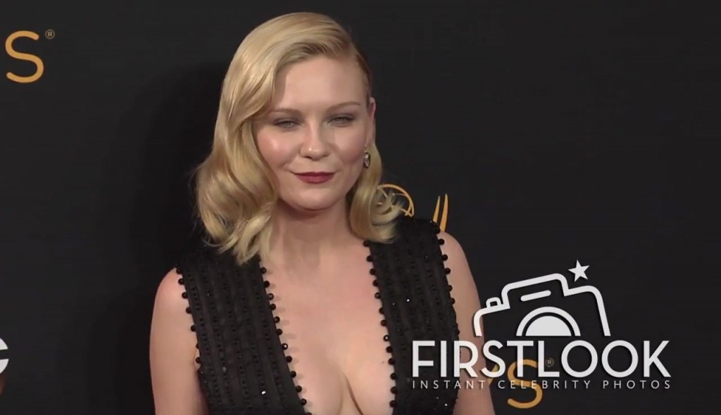 Kirsten Dunst Cleavage 144