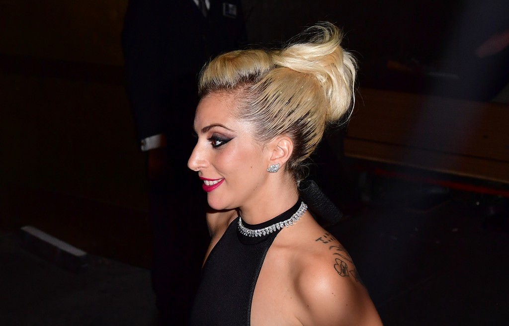 Lady Gaga Braless 15