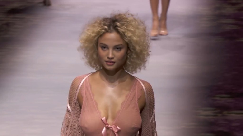 Rose Bertram Sexy -10