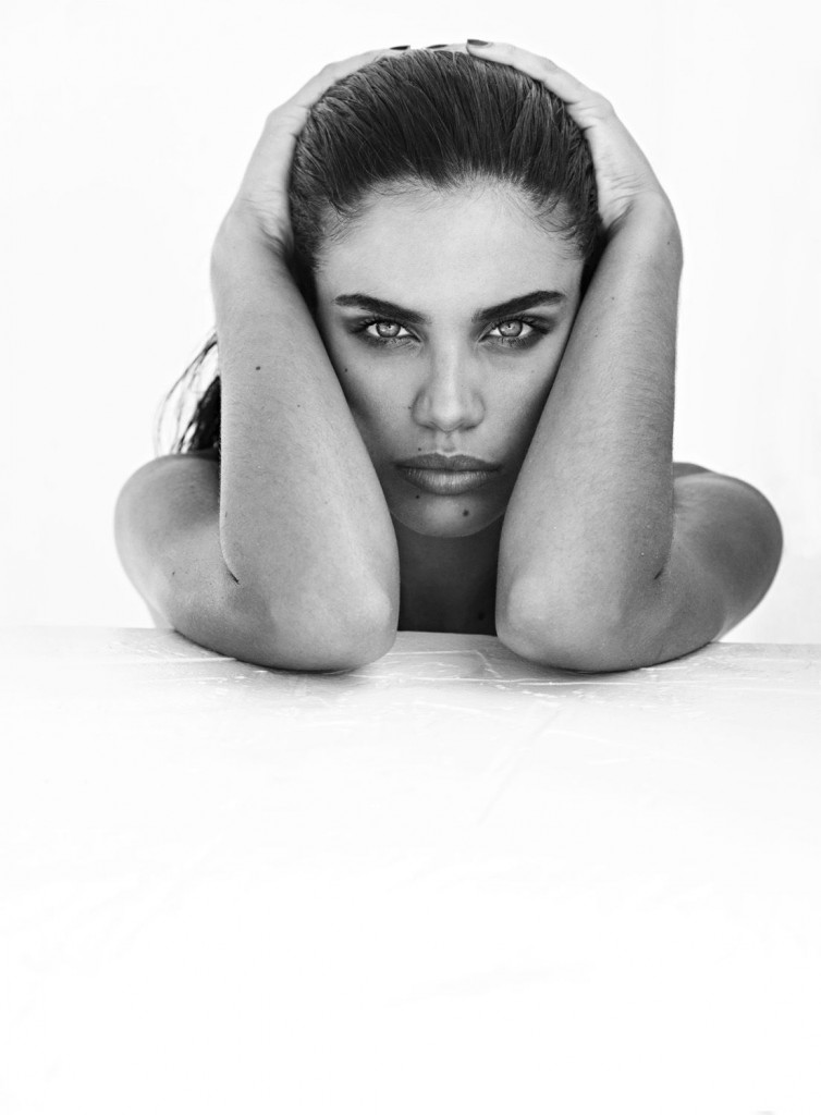 Sara Sampaio Nude 3