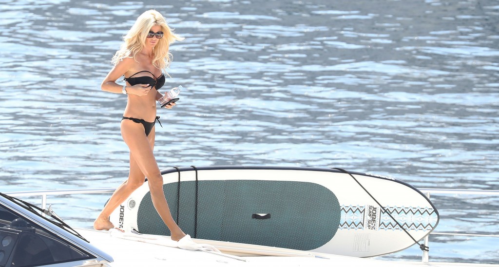 Victoria Silvstedt Sexy 16