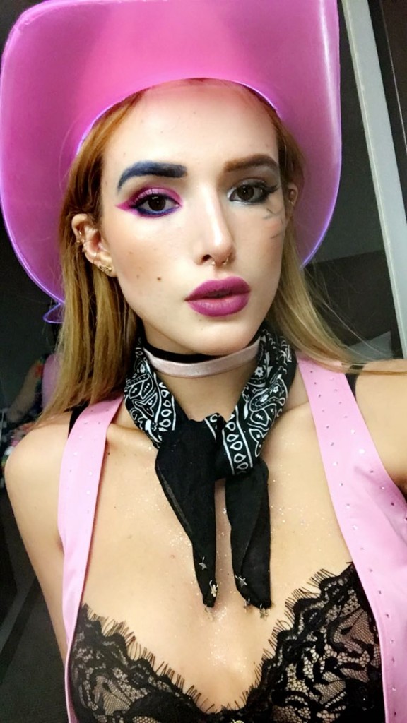 Bella Thorne Sexy 3