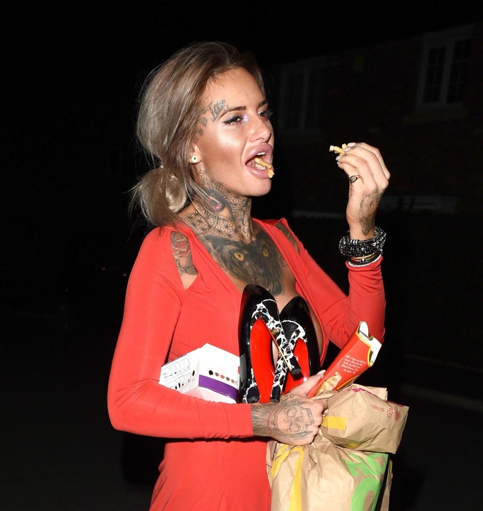 Jemma Lucy Cleavage-5