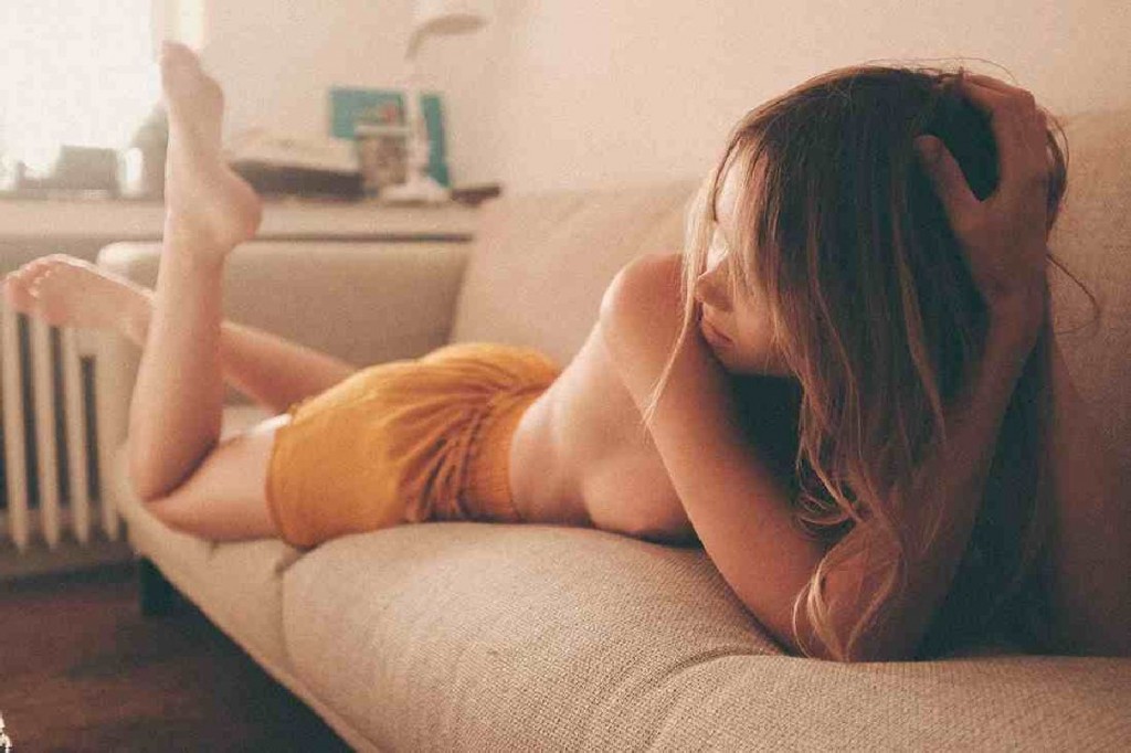 Julia Decker Topless & Sexy 5