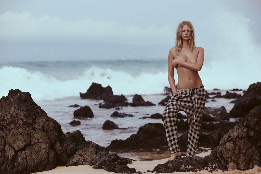 Marloes Horst Sexy & Topless 9