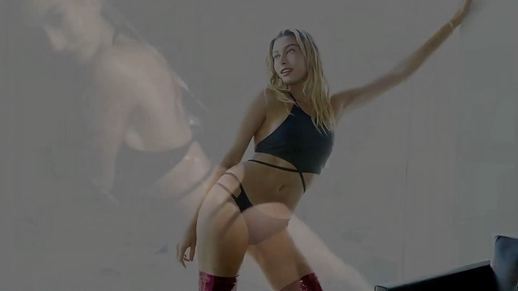 Hailey Baldwin Sexy 90