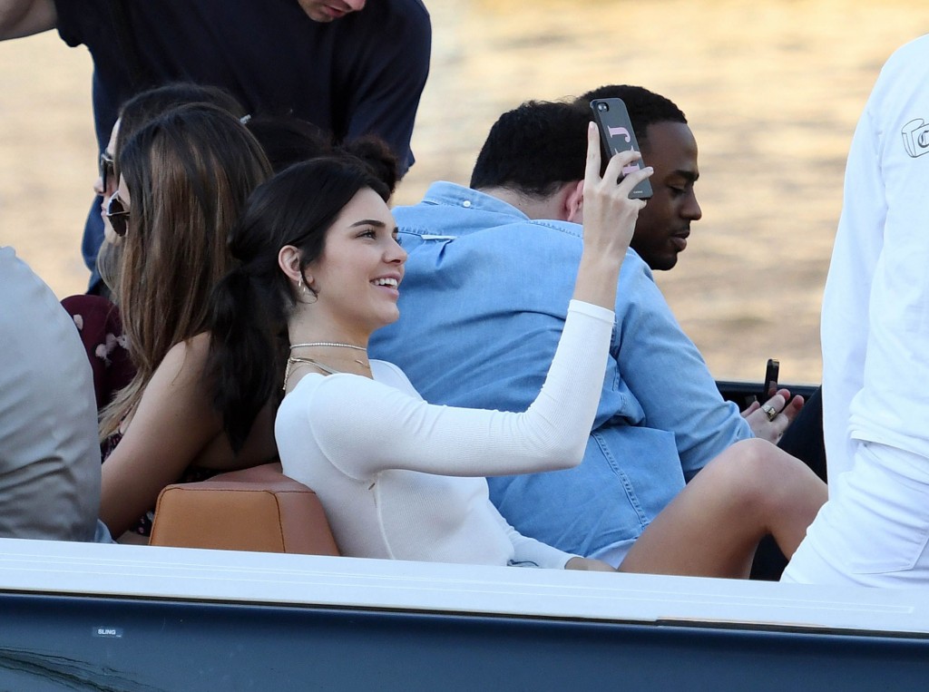 Kendall Jenner Braless 30