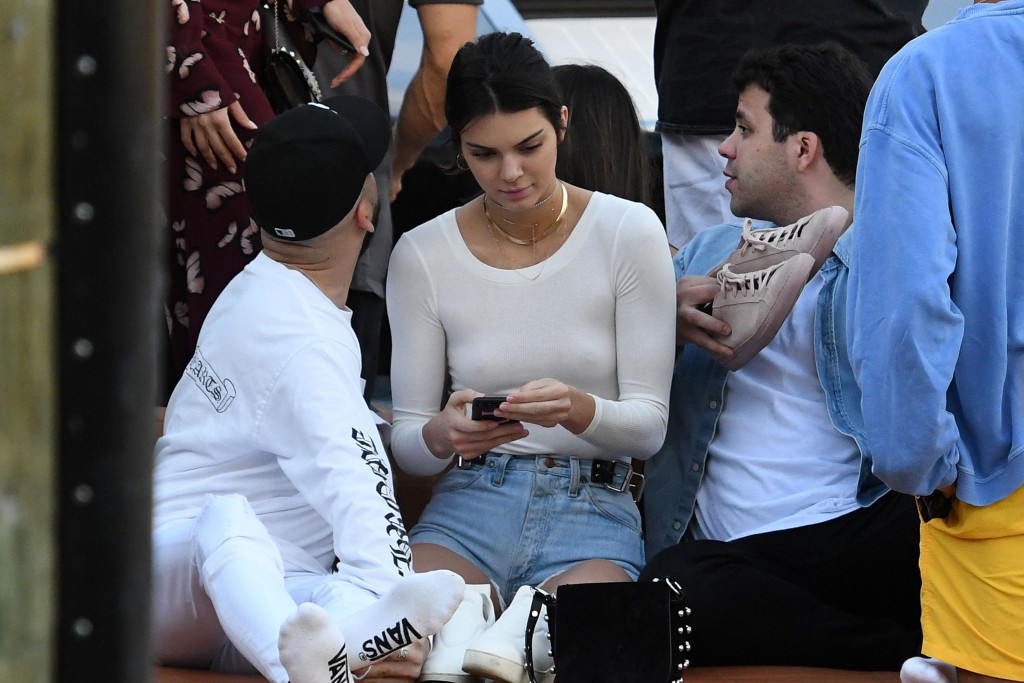 Kendall Jenner Braless 6