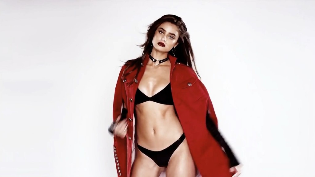 Taylor Hill Sexy 9