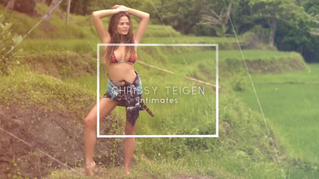 Chrissy Teigen_2