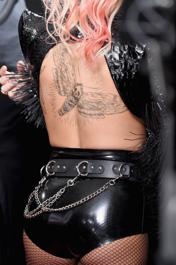 Lady Gaga Underboob 12