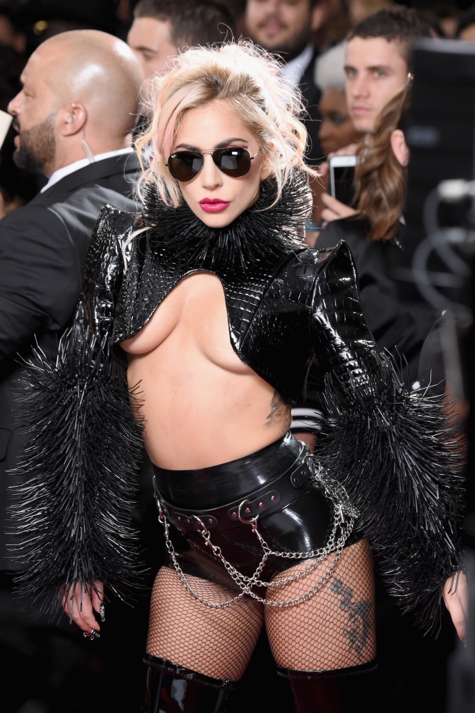 Lady Gaga Underboob 9